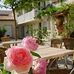 Cit'hotel Le Cheval Blanc, Centre 3* Cognac