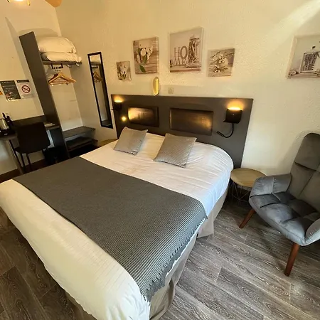 Cit'hotel Le Cheval Blanc, Centre 3*