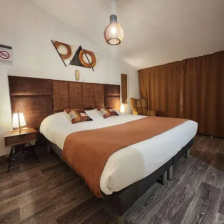 מלון Cit'hotel Le Cheval Blanc, Centre