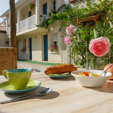 Hotel Cit'hotel Le Cheval Blanc, Centre